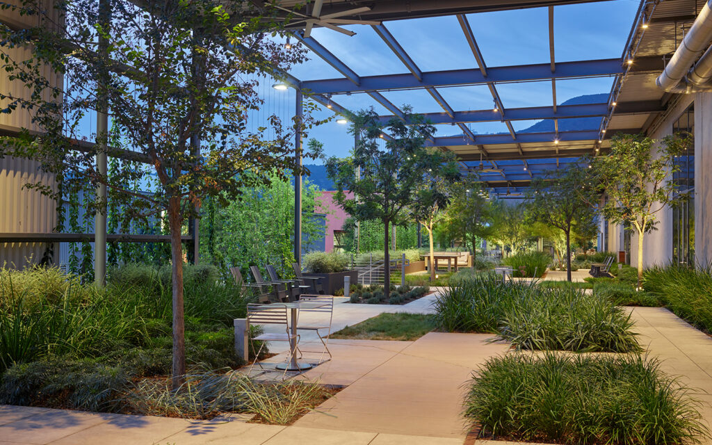 Burbank_Studio_Fairway_Building_header Burbank_Studio_Fairway_Building_header