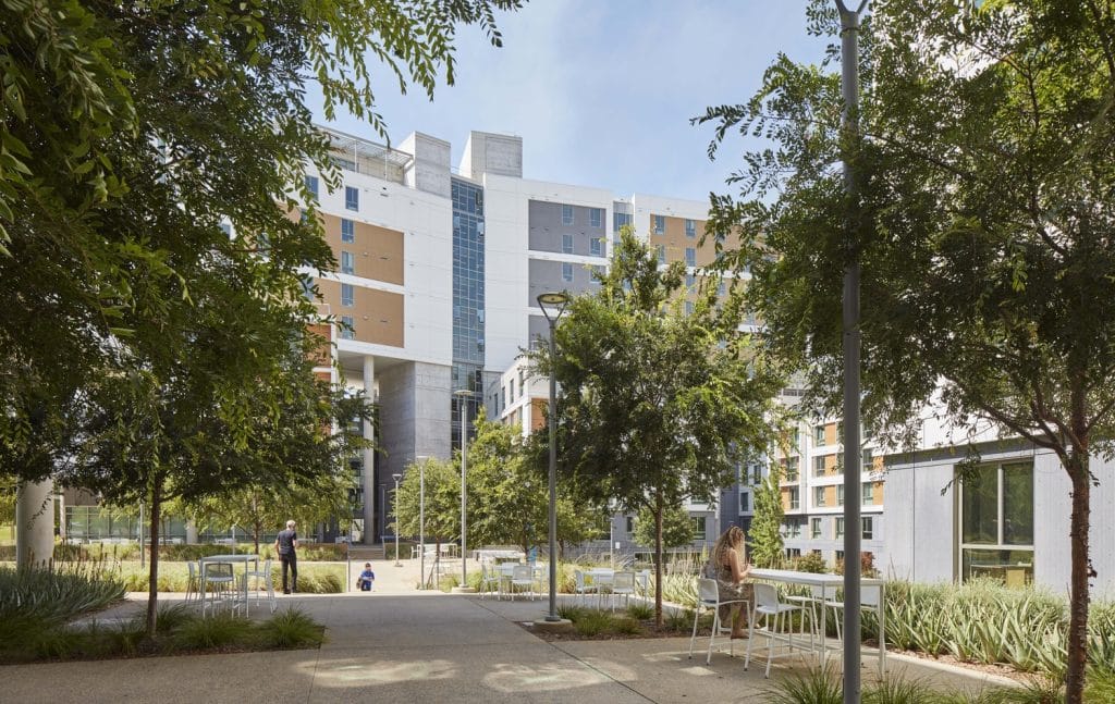 UC_NTP_N37_medium UC_NTP_N37_medium