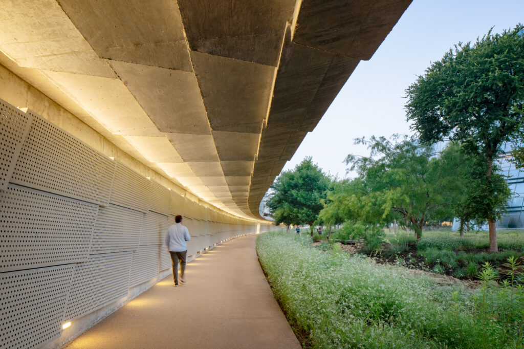 American Airlines-80